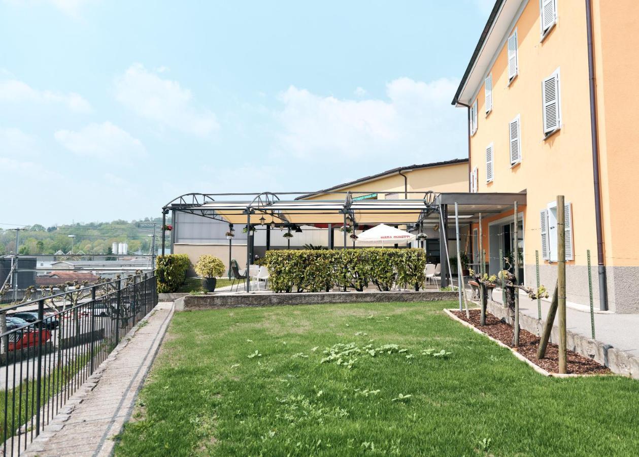 Albergo Ristorante Stazione Balerna Экстерьер фото